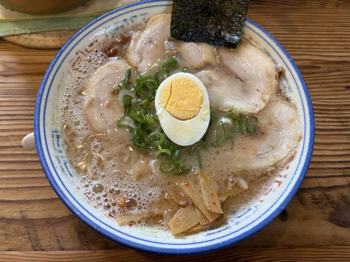 NYushun's tweet photo. 故郷の味分校ラーメン
昔から変わらずずっと美味しい、ありがたい、、
@matsuyamabunko https://t.co/ljgGlz0LLz