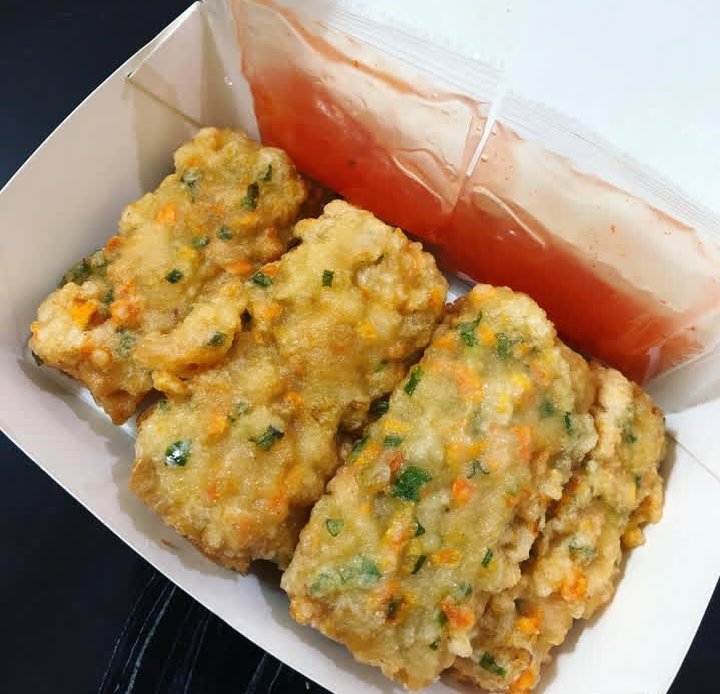 Jangan pelit untuk perutmu sendiri
Hanya demi memperbanyak tabunganmu
Karena jika Allah
Sudah mencabut nikmat sehatmu
Maka tabunganmu akan habis
Untuk menyembuhkan penyakitmu💕