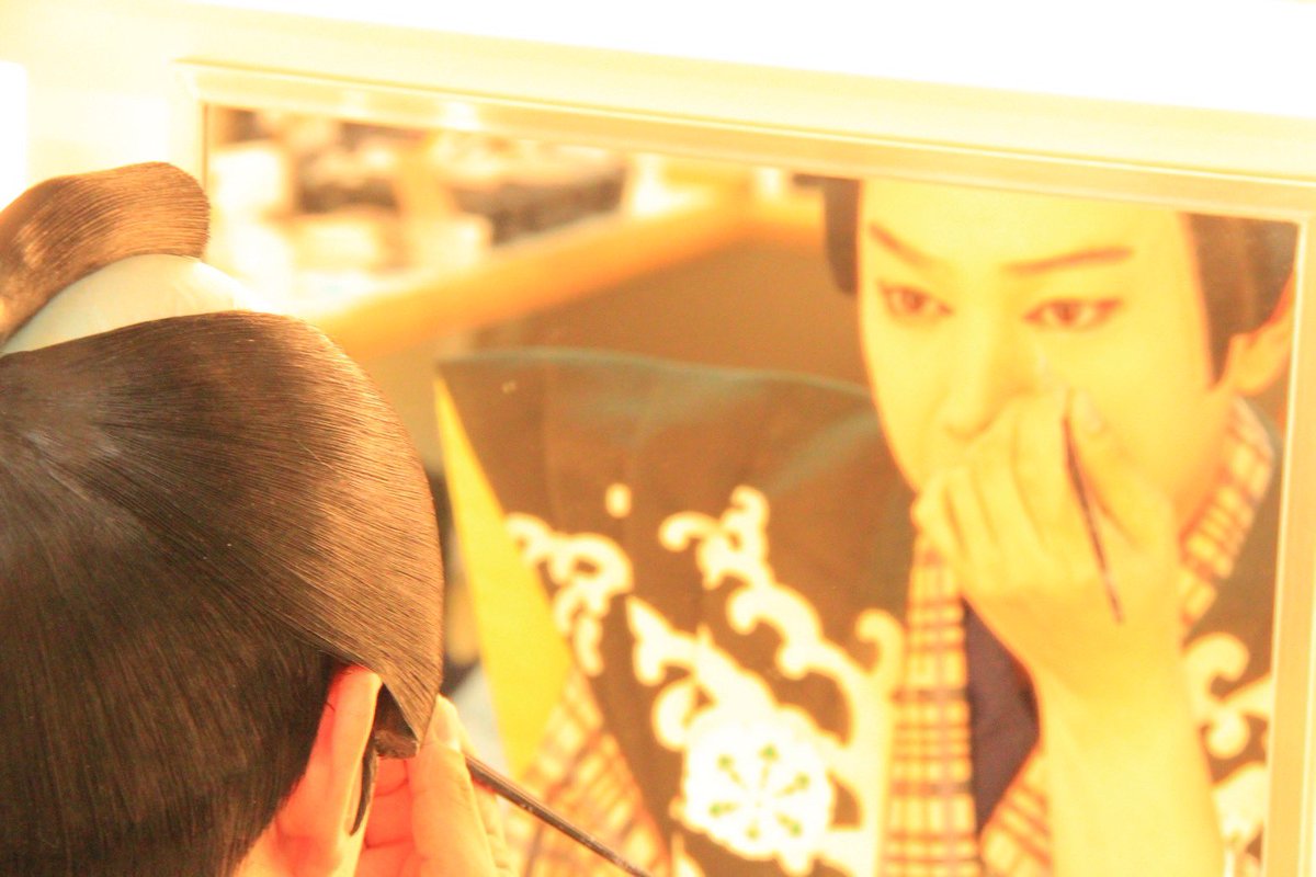 市川右田六 tweet media