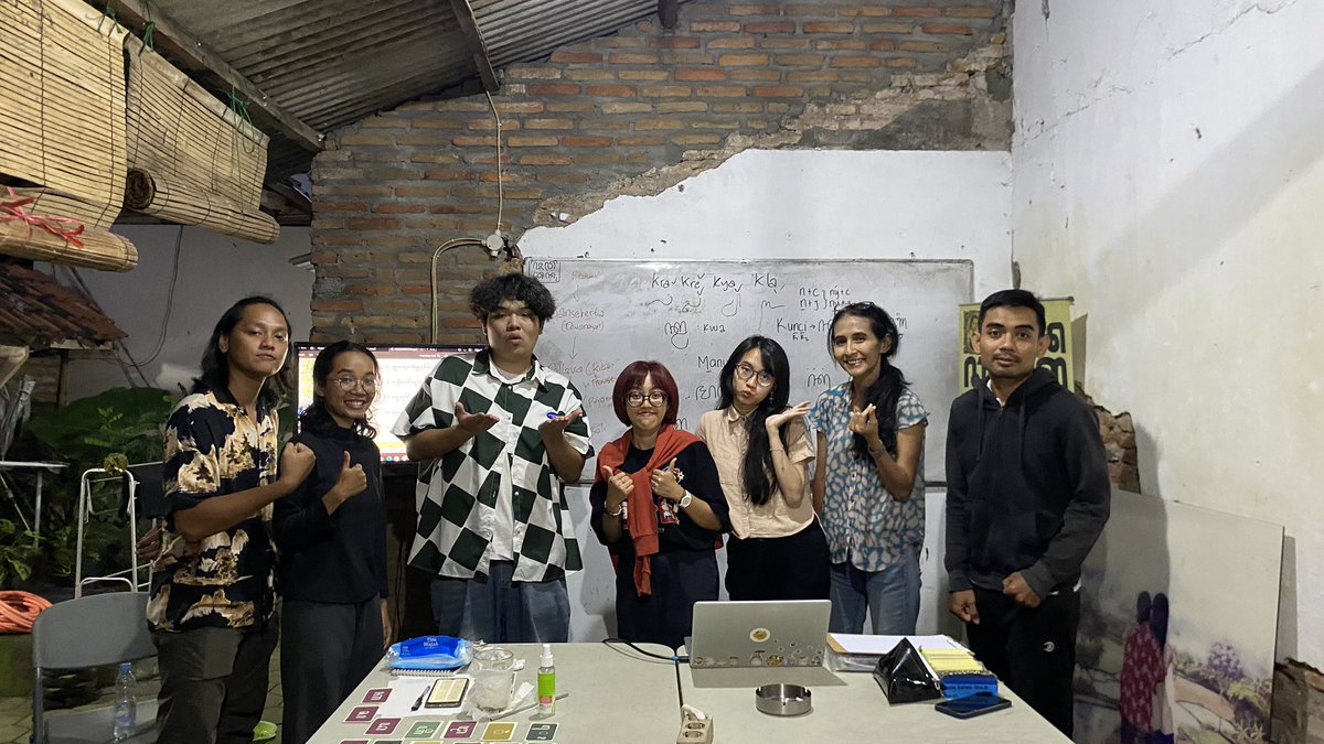 Kelas berakhir ceria walau ada pusingnya. Matur nuwun yang sudah join One Day Class Jawacana!🫶🏼💓