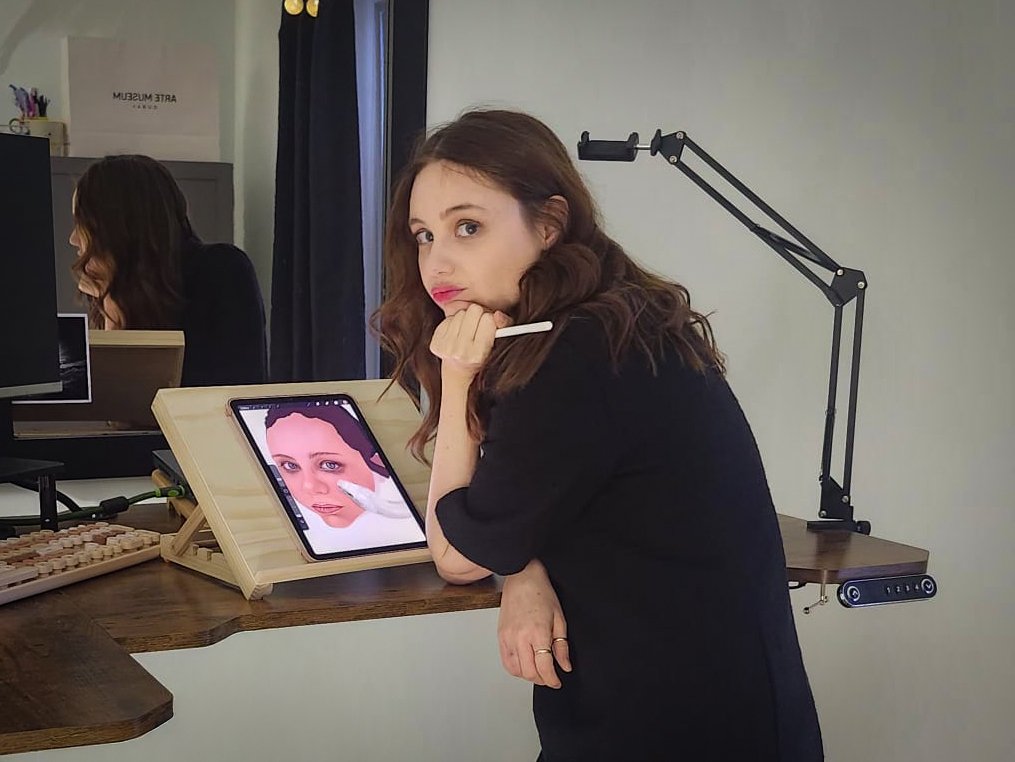 bakuartiste's tweet image. Hi, I’m Baku and I make art inspired by the void