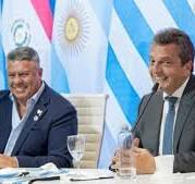 Se acuerdan de los intelectuales esclarecidos que hace apenas dos años llamaron a votar por Massa para salvar a la democracia? #HCB