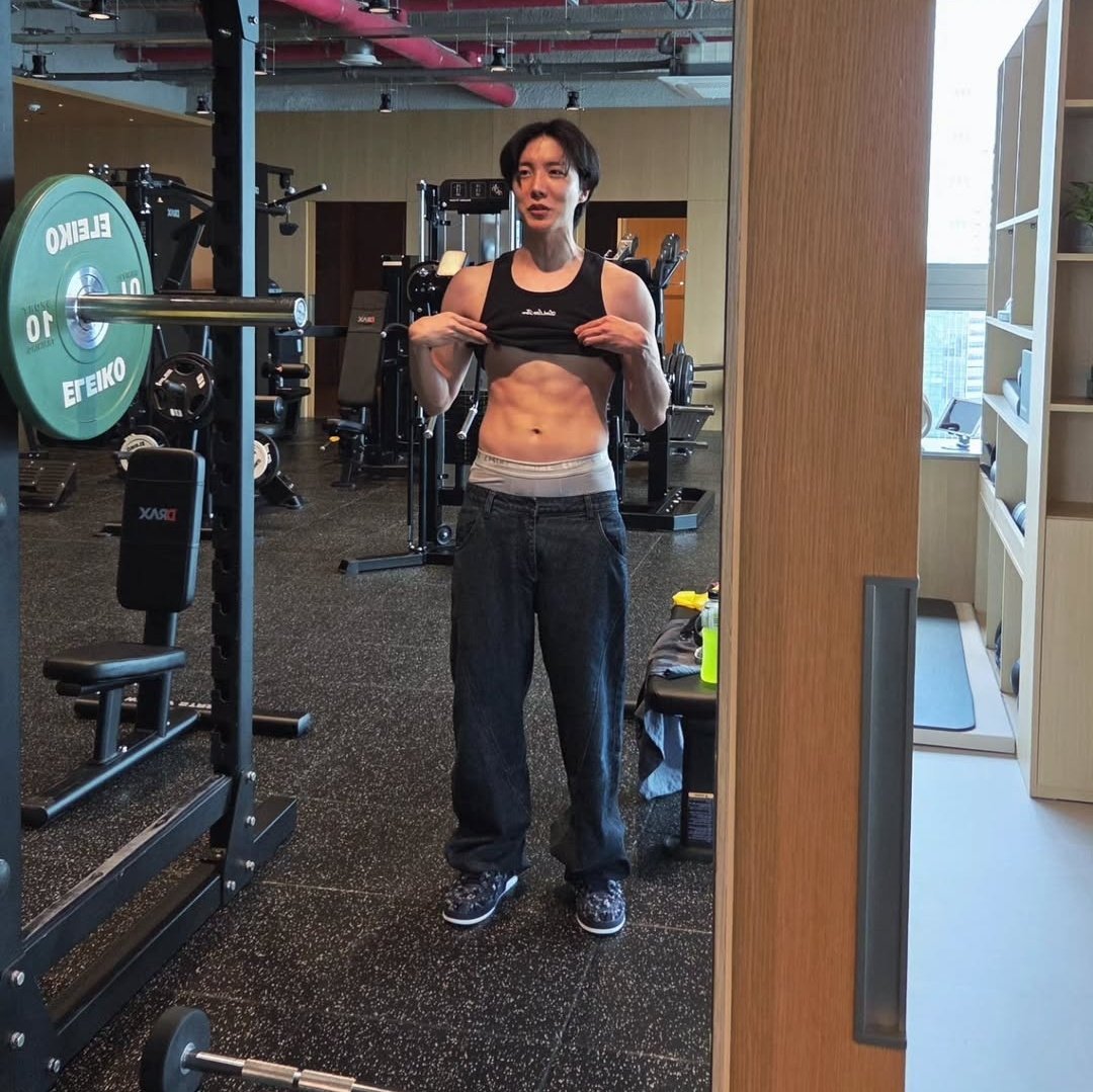 yalayacagim. olay bu kadar basit yalayacagim agabey saygi falan yok artik muzigini de gectim lavukla direkt arkaya gecesim var