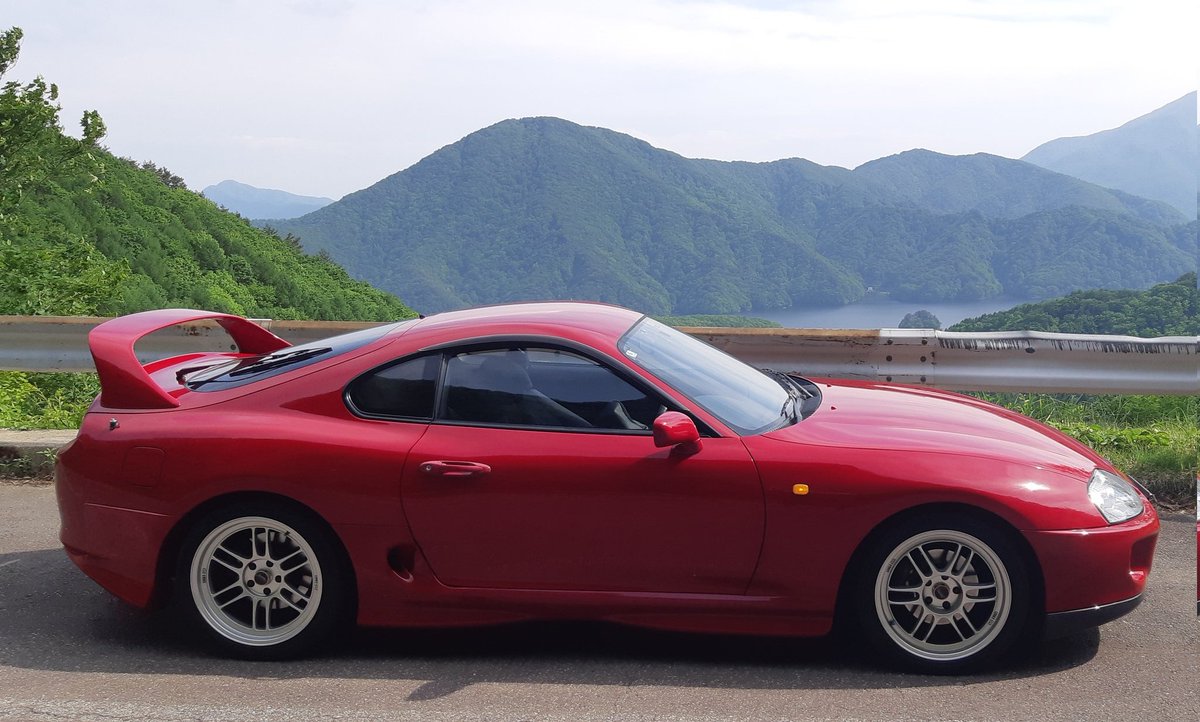 zocoero's tweet photo. #2025年を振り返る
今年は80スープラで約1.5万キロ走行。ガソリン代は計256,062円。
行った主な所は　
・軽井沢
・裏磐梯
・五箇山
・平田村
・檜枝岐村
・明日香村
・浄土ヶ浜
・志賀高原
・しまなみ海道
・伊豆スカイライン
・伊勢志摩スカイライン
・白山白川郷ホワイトロード
スープラありがとう❗ https://t.co/Z7AmMNFHL3