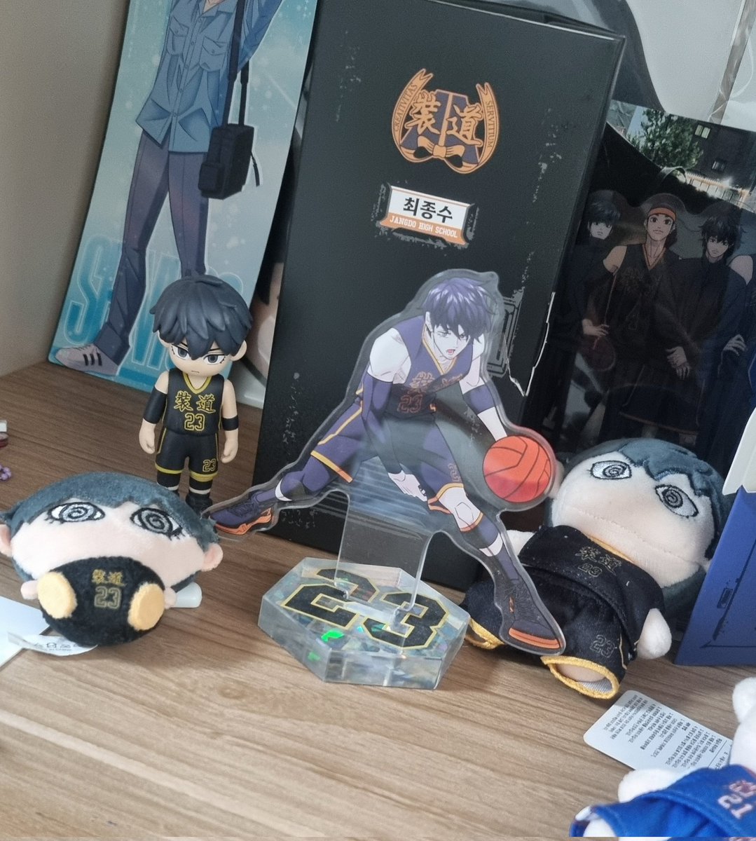 인간태풍이자
세계최고로 농구 잘하는 애새끼이자
버저비터의 남자 종수야!!!!!!

3년동안 너를 사랑하면서 너무너무 즐거웠다
앞으로도 많이 먹고 많이 울고 많이 행복하게 해줄게 세상에서 제일 귀엽고 예쁜 아이로 만들어주고싶어😚😚😚😚
최종수 생일 진심으로 축하해💛💛💛💛💛🌪🌪🌪🌪🌪🌪🌪🌪