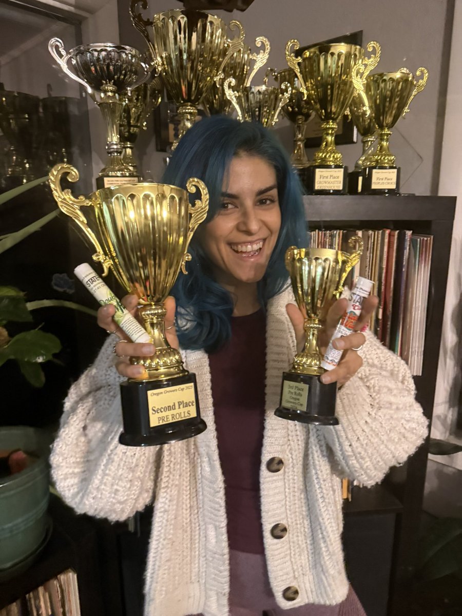 Finishing the year off right! 4 cups at Oregon Grower’s Cup 2025. Big shoutout to my wife/amazing business partner! Handing the prerolls and continuing to keep pushing to bring the absolute best to market every year. As the smallest Rec Farm she makes the freshest in the game💚🏆
