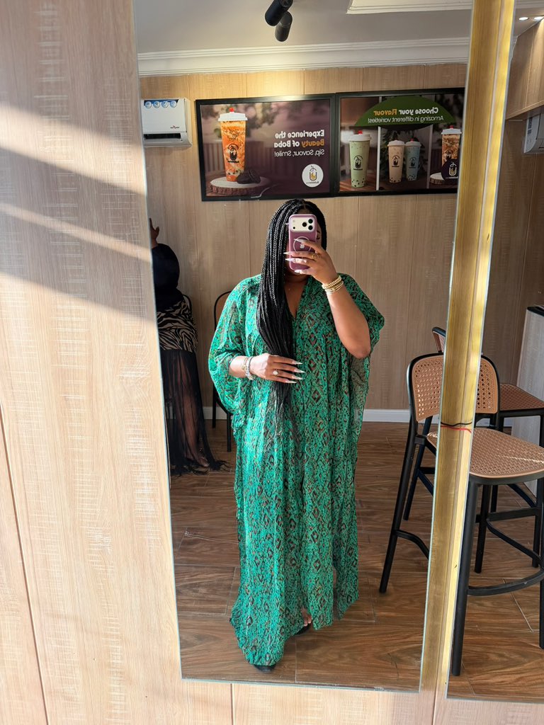 a__vanita's tweet image. Good morning to our valued customers,

Thank you so much for your patronage, referrals, and unwavering support.
We truly appreciate you.

As we step into a new year tomorrow, we wish you abundant blessings and success in the year ahead.

Happy New Year in advance.