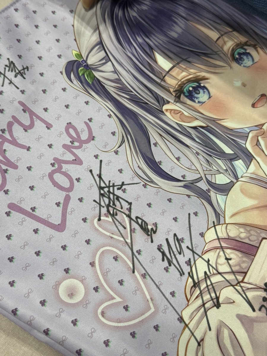 ESSENTIAの頒布無事終了しました！ サイン入れ、100人以上の方が来て