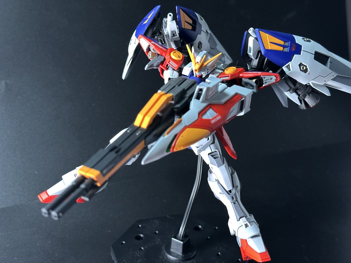 （参考）RGウイングガンダムゼロ　全塗装 RG ウイングガンダムゼロEW 全塗装｜@yuuki1さんのガンプラ作品