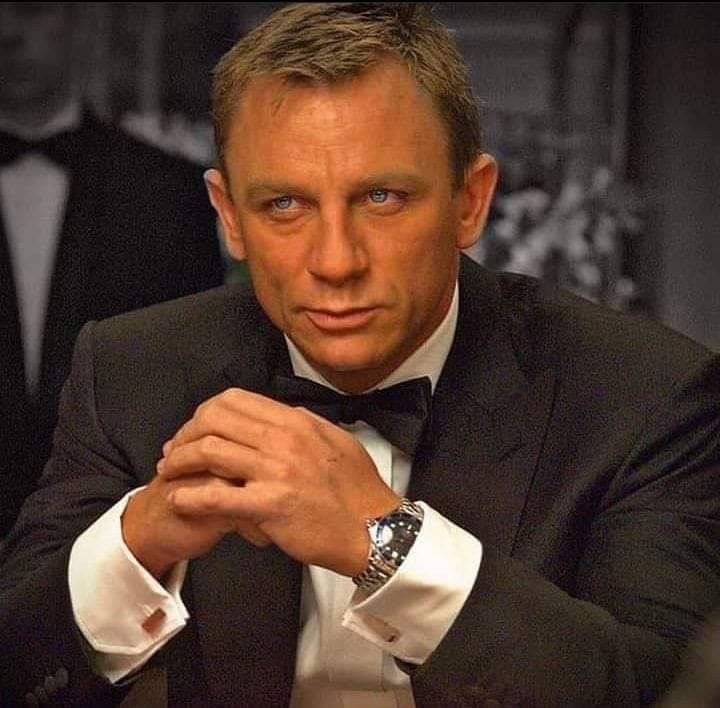 12 ways to be a MORE ATTRACTIVE MAN

1. Don't be Nice