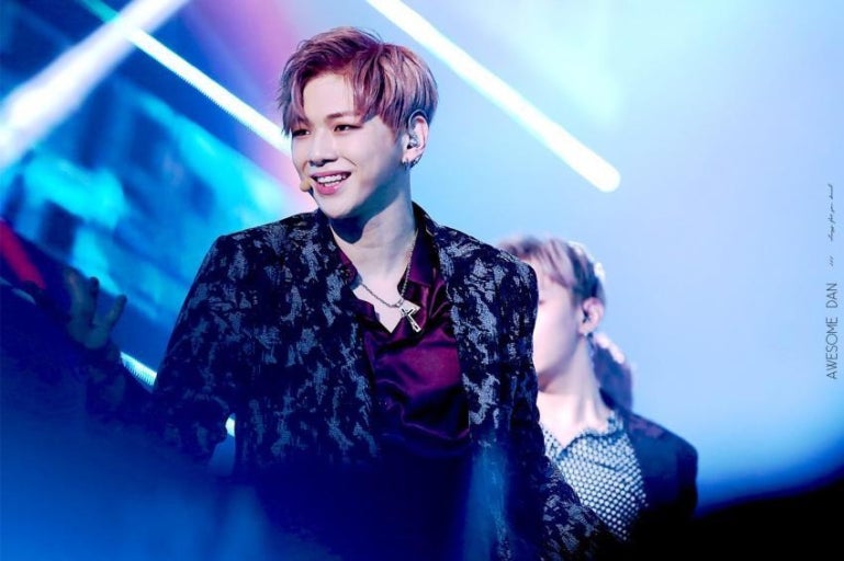 인스타보다 떳는데.. 이런AI 필요없고 
핸죤미 셔츠 하나면 되는디