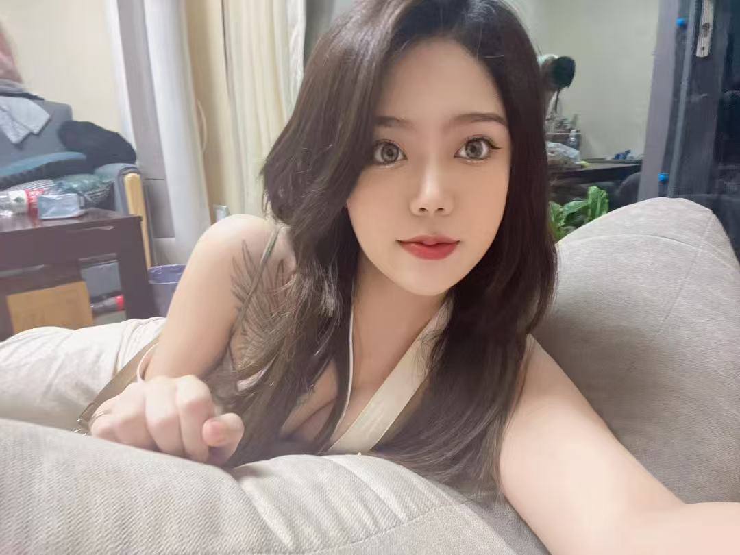 junior22munoz's tweet photo. #女大  #诸暨 #浙江  #绍兴 

老师[120] ＋小秘书✈: https://t.co/XytbzdDwlL 

天涯何处无芳草，你是鲜花不是草 https://t.co/x5yfgfyqIN