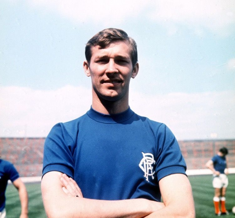 classicshirts's tweet image. Happy Birthday Sir Alex Ferguson! 🎂