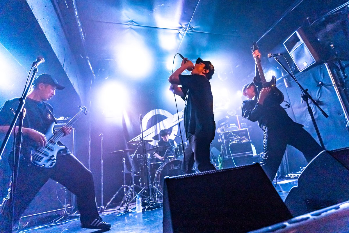 昨日のEYEBLOW企画VANITASをもって2025年の活動が終了しました。
29本のライブでした。KILONOVA FESTや全国各地でのライブ、誘ってくれた仲間、協力してくれた関係者、見にきてくれたお客さんに最大のリスペクトを。
2026年もよろしくお願いします！