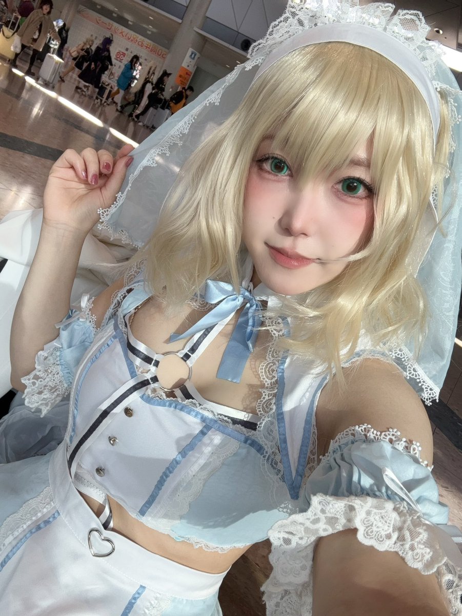 aoihifumi's tweet photo. コミケおつかれさまでした！

2日目はNANACANさんにて後輩聖女ちゃんのコスプレでお手伝いさせて頂きました⛪️🩵(@nanaca_box )
新刊完売！！おめでとうございます🎉

聖女さま　玲ちゃん(@akr_r27 )🥰 https://t.co/LI4qCTjLTJ
