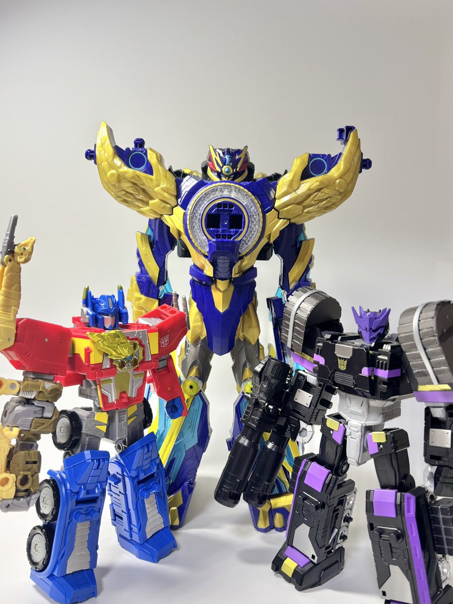 2025年もお疲れ様でした！ 戦隊やトランスフォーマー好きの同士の方々