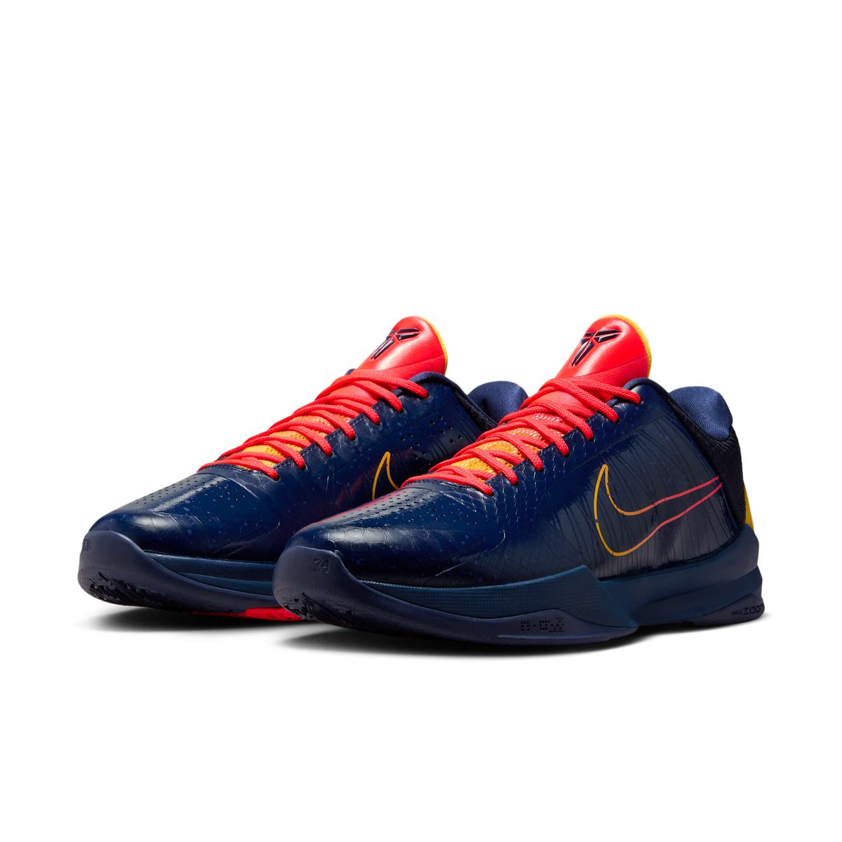 JustFreshKicks tweet media