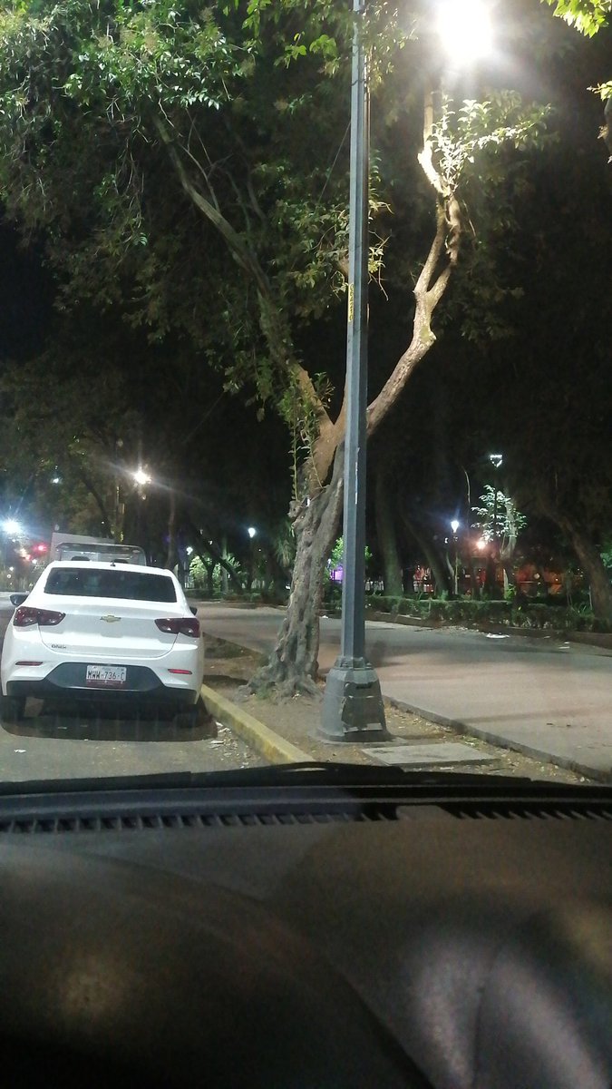 Alguien por parque de los venados o cerca?
