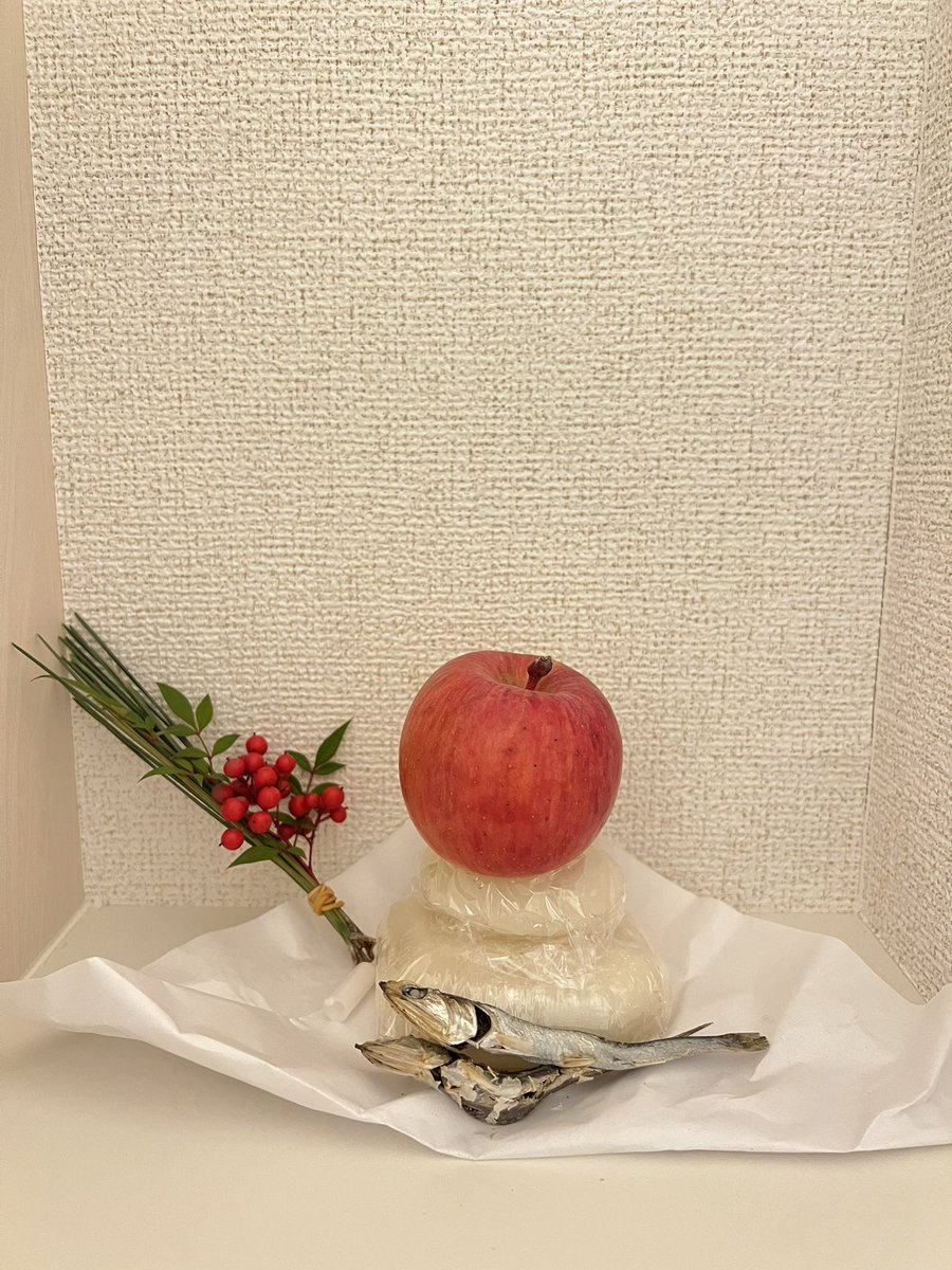 青森県民あるある
鏡餅の上は小玉りんご🍎

良いお年を🎍