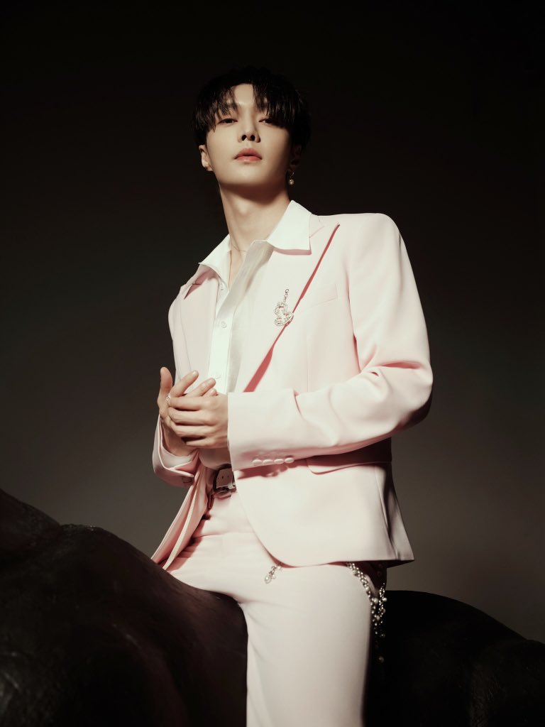 Lay Zhang Studio tweet media