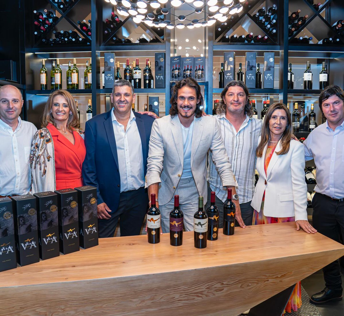ECavaniOfficial's tweet photo. Gran noche en la última Wine Dinner de @enjoypde y cavaniwines https://t.co/BbVL12OYRT