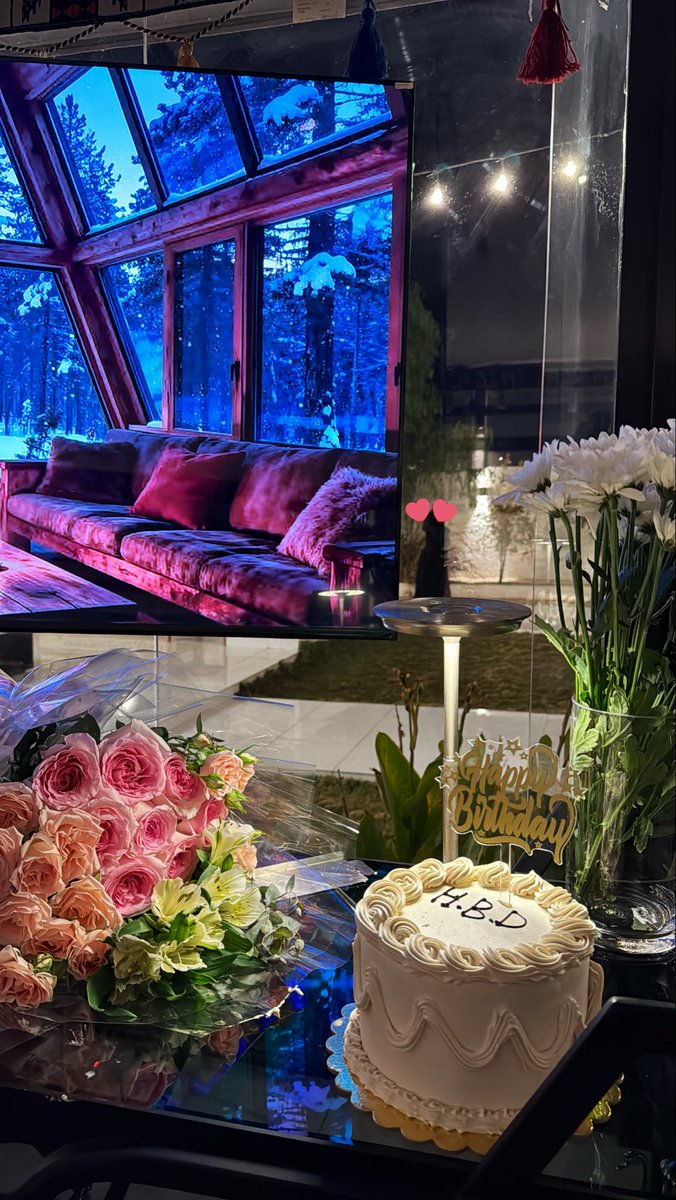 _At17's tweet image. 31 Des 2025
It’s my birthday 🎂❤️❤️❤️