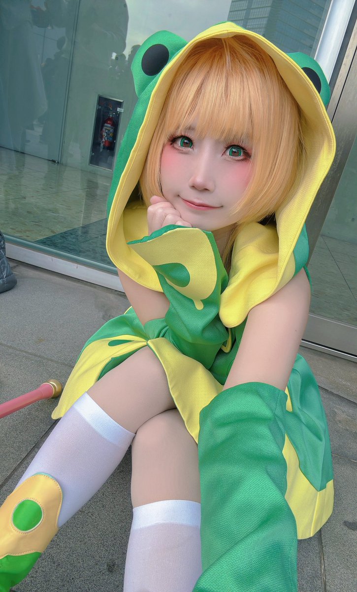 コミケ二日間お疲れ様でしとぅぁぁあ💚
⬅️1日目ネフェル　2日目さくらちゃん➡️

2025年いろんな人に驚いてもらえてめっちゃ嬉しい締めくくりだった☺️←
来年もたくさんコスプレして、たくさんキャラを愛していきます☺️💕
来年もよろしくお願いします！✨

#C107コスプレ #C107_cos #cosplay