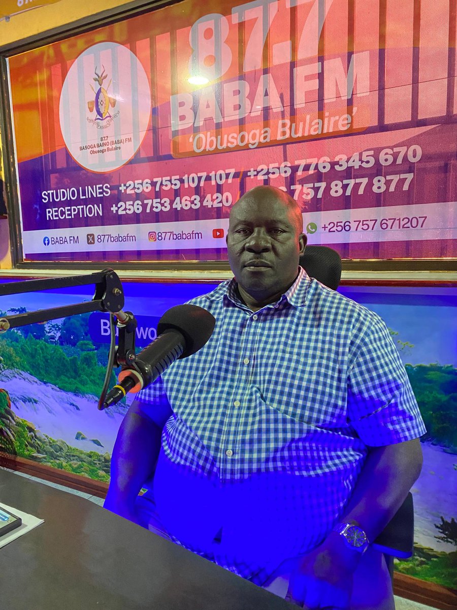 877babafm's tweet photo. In Kokolyoko, we had;
-Hon @lwansasulasarah (Jinja City Woman MP Aspirant)
-Hon Mbaziira Richard (Jinja Southeast MP Aspirant) -@HonTibyazePeace (Jinja District Woman MP Aspirant)
-Mr Kauta Samuel (Asst. RDC Jinja District) 😀
#BABASpecialProgramming
#HappyNewYear 
#Babafmupdates https://t.co/0MoiDnz5P6