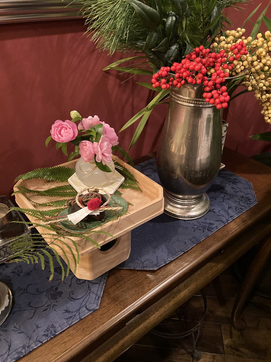 門松🎍作って 三宝出して ウラジロもとってきたのに 鏡餅を買い忘れ