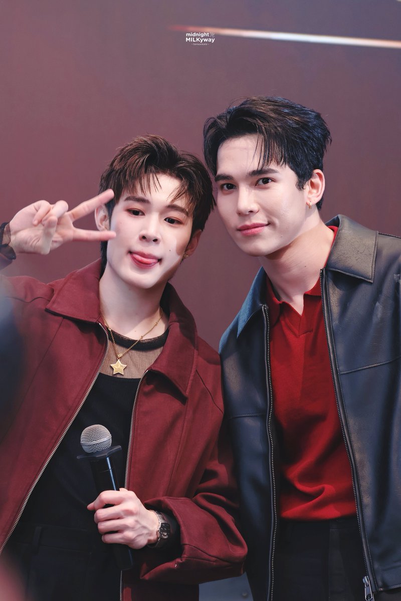 ไปกันต่อ ปีหน้าดีแน่นอน 💪✨️🩷🩵

HAPPYNEWYEAR WITH MAXNAT
#2026MAXNATMyBetterYear