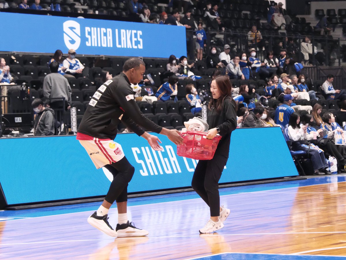 グルググ tweet media