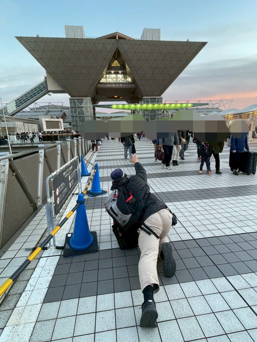 JosrTix's tweet photo. 【コスプレ】
イヤじゃ〜、帰りたくないんじゃぁぁぁぁ〜っっっ!!!
コミケが終わって現実に戻りたくないオタク/JOSR
友情出演/ノル猫さん @Noir_Neko0214
撮影/カイヤさん @kaiyanaito_0904
撮影ありがとうございました!!
#現実
#コミケ #コミケコスプレ #C107_cos #C107コスプレ
#JOSRcos https://t.co/ugCE3cLd8u