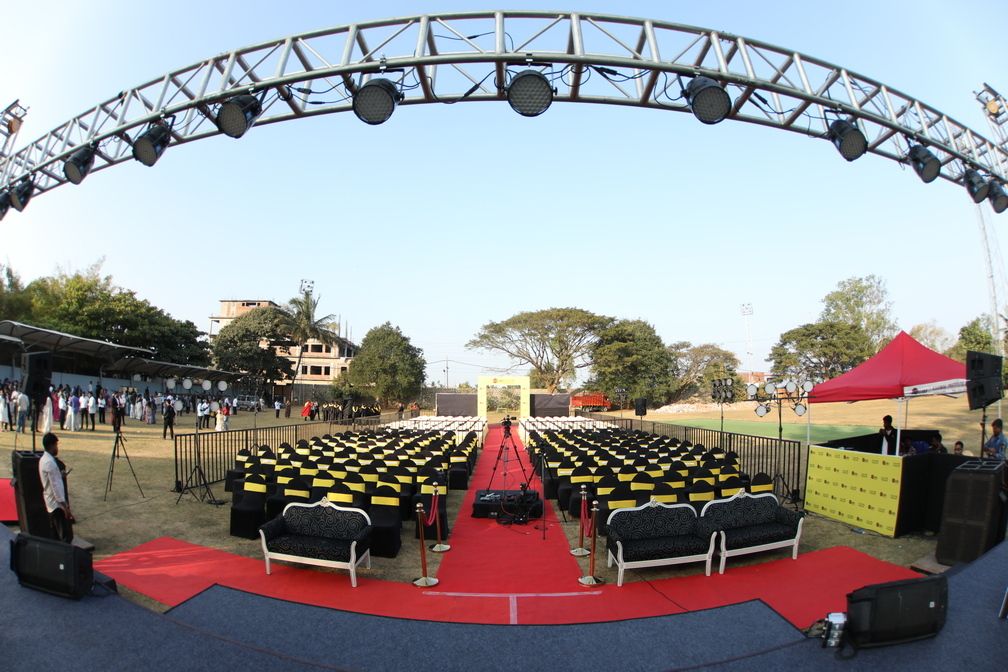 GIBSBSchool's tweet image. A proud milestone at GIBS Business School 🎓
The PGDM Convocation 2025 celebrated achievement, growth, and the beginning of new professional journeys.

gibs.edu.in

#GIBSConvocation #PGDM2025