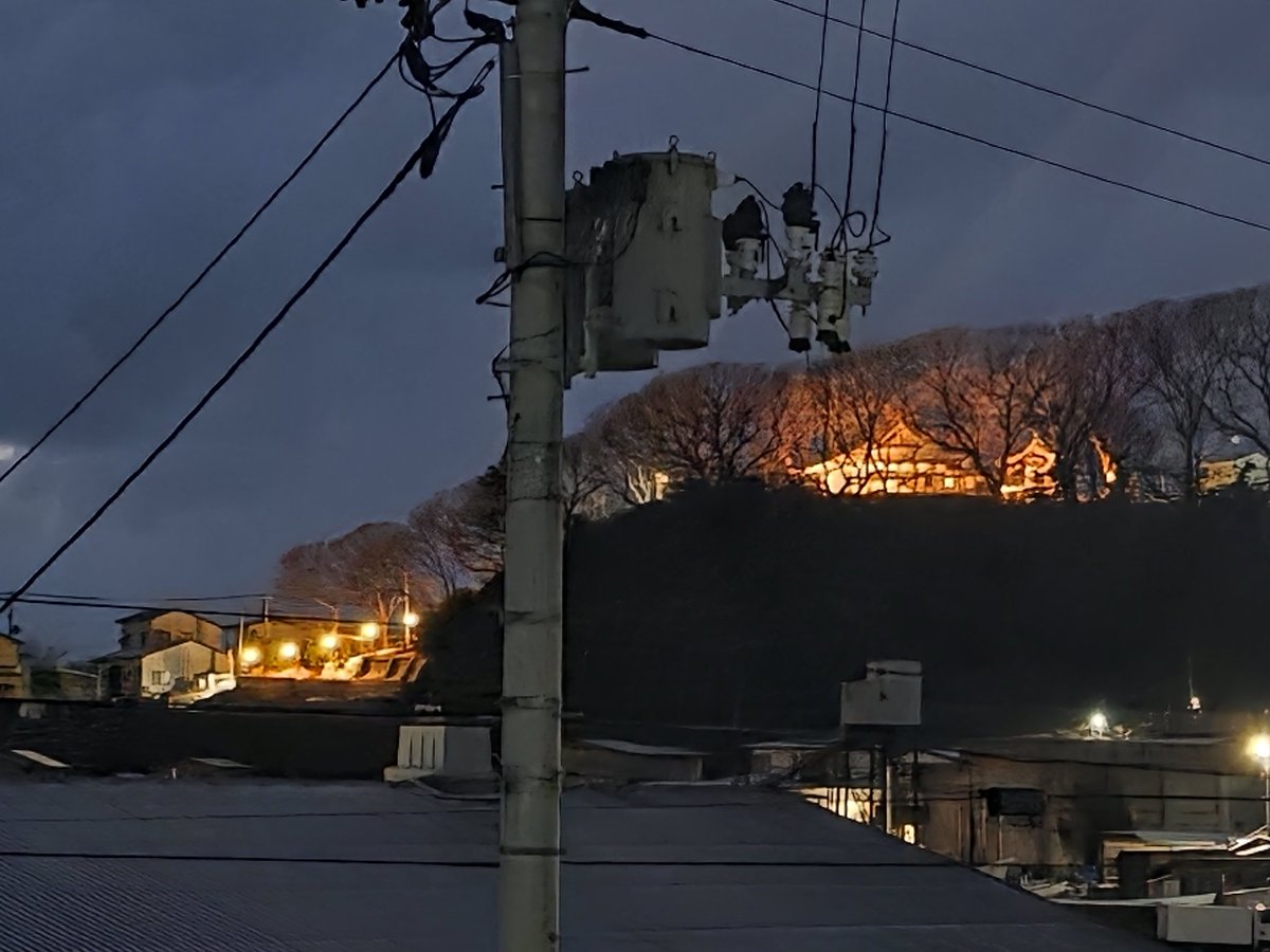 JN7RGC's tweet photo. #ライトアップ #神明社 #岩館神明社 #八峰町 #年越し 
今年も岩館神明社のライトアップを行いました。 https://t.co/SuxZrbZuvW