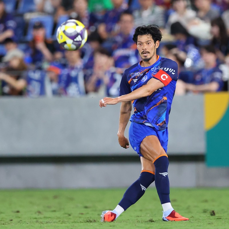 🔵 元日本代表MFと契約更新 🟠 V・ファーレン長崎、山口蛍と明治安田J1