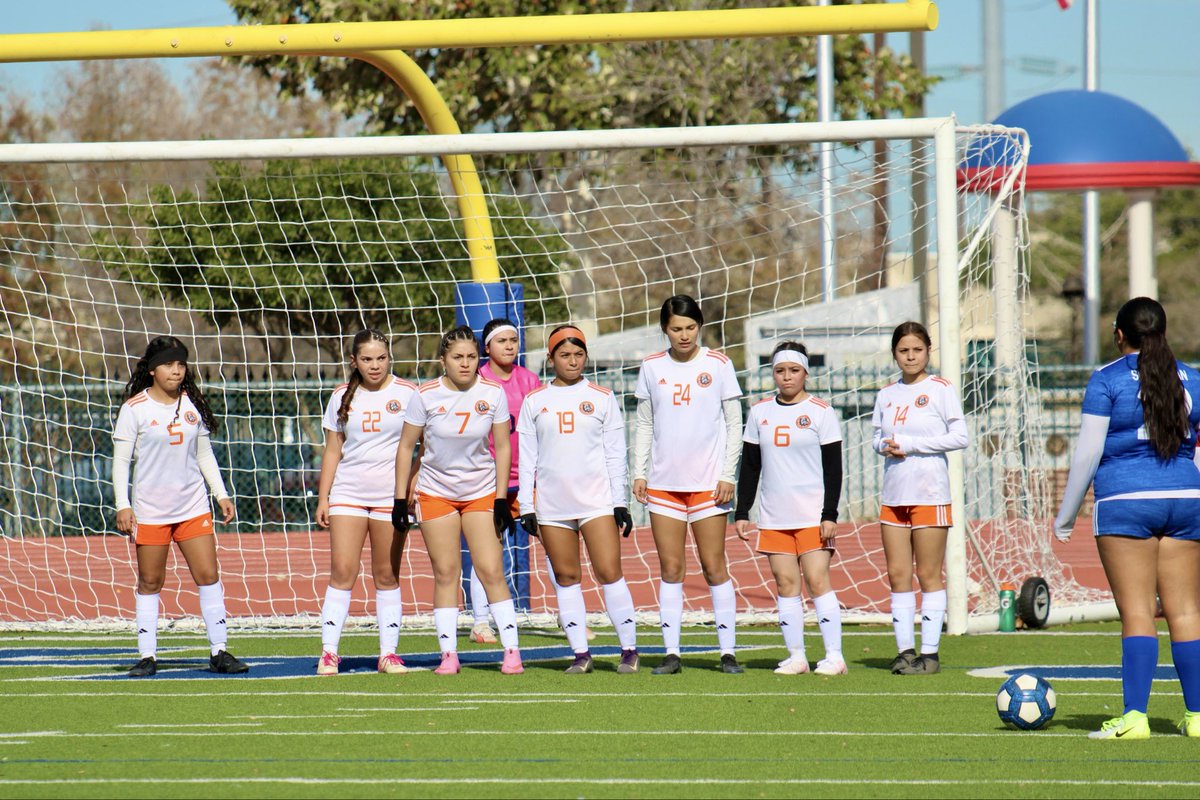 BurbankSoccer's tweet photo. JV starts the season with a Win! Last-minute goal, all heart, no quit. What a way to open the season! Proud of this group! 
#BurbankSoccer #Family https://t.co/bS9cFrFTfy