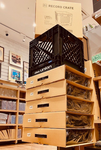 人気のレコードクレート販売中！
現在残り5点となっております。年末年始のお片付けにぜひ！税込み4,290円