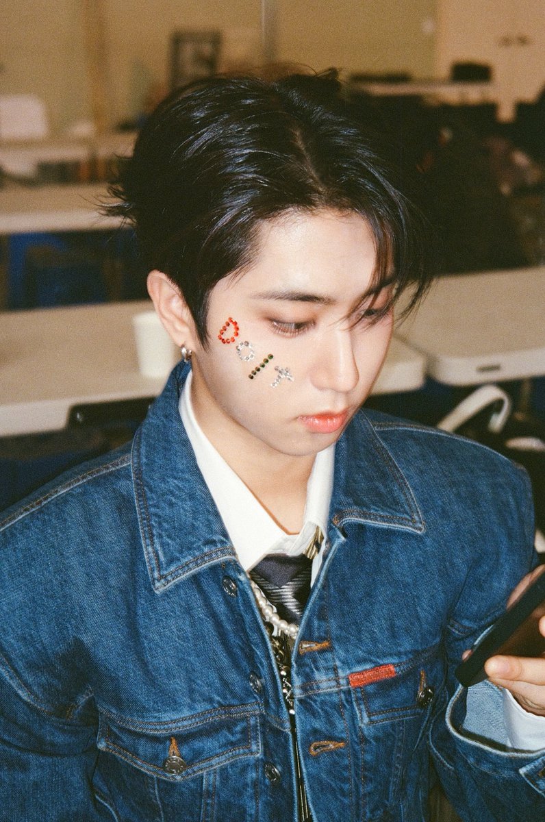 Stray_Kids's tweet image. 𝐃𝐎 𝐈𝐓🎞️ : 𝐇𝐀𝐍

#StrayKids #스트레이키즈 
#한 #HAN
#DO_IT
#SKZ_IT_TAPE
#Do_It
#신선놀음 #DIVINE
#YouMakeStrayKidsStay