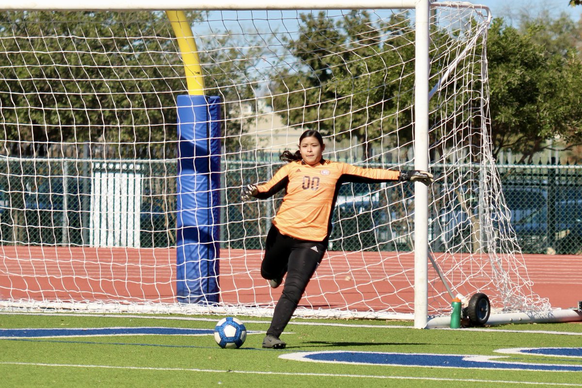 BurbankSoccer's tweet photo. https://t.co/v804HNRHYt