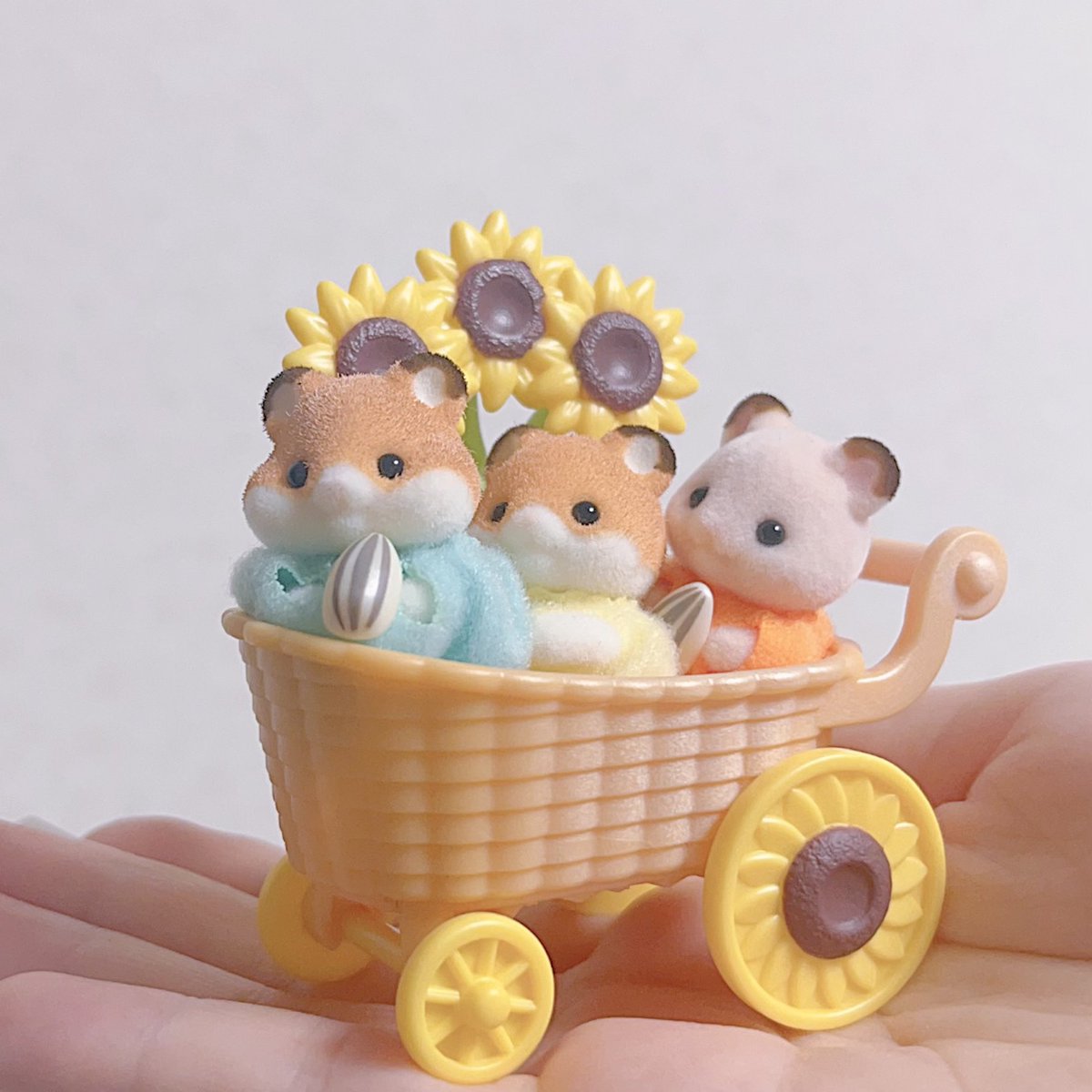 コマにゃんこ様✧⁠◝⁠(⁠⁰⁠▿⁠⁰⁠)⁠◜⁠✧ Version 8.1 & Divine Twin Stars Information - The Battle Cats