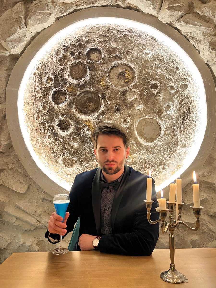 desspacion's tweet photo. 2026: Shoot for the Moon. Even if you miss, you’ll land among the stars 🚀

I’m raising this glass to new heights, bold decisions, and successful missions.

(Sneak peek of the new https://t.co/KNEBPdPY49 launching Jan👇)

Happy New Year! 
Let’s make it legendary🥂

#NewYear2026 https://t.co/1maNEJzhQx