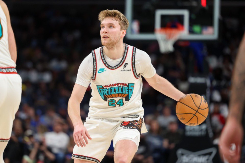 Alex Caruso tweet media