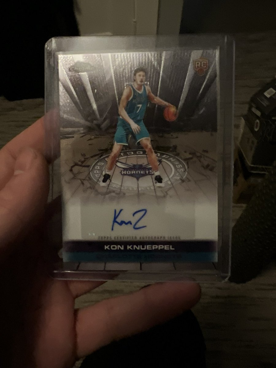 dotscribblesOG's tweet image. First time ripping Topps chrome blaster box and this is the heat we pulled!!