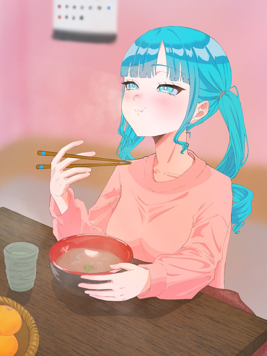 Hanawo_Blue's tweet photo. 年越しそばでハフハフしてるはろズリーさん(左)
年越しそばでむふーってしてるはろズリーさん(右)

良いお年を

 #イラスト #ファンアート 
 #ハロリーカード https://t.co/vLCQqZU0Bo