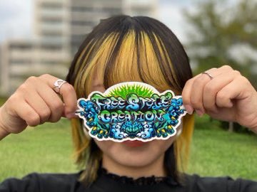 2025年も🐍
沢山のグッズをお迎えいただきありがとうございました🙏

素敵なイラストを魅せてくださるフリクリ作家様‼️
ステッカーを好きでいてくださるお客様❣️
大変感謝しております😭✨✨

来年も早馬の如く🏇爆進していきますので、楽しみにしていただけましたら幸いです💐

皆様良いお年を🗻😊