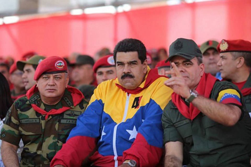 Ya que se confirmó que sí hubo un ataque en territorio venezolano —y gracias a Petro— existe un casus belli. Eso obliga al régimen venezolano, como mínimo, a reclamarle formalmente a Estados Unidos.

Si siguen negando lo evidente y no hacen absolutamente nada, quedarán como la