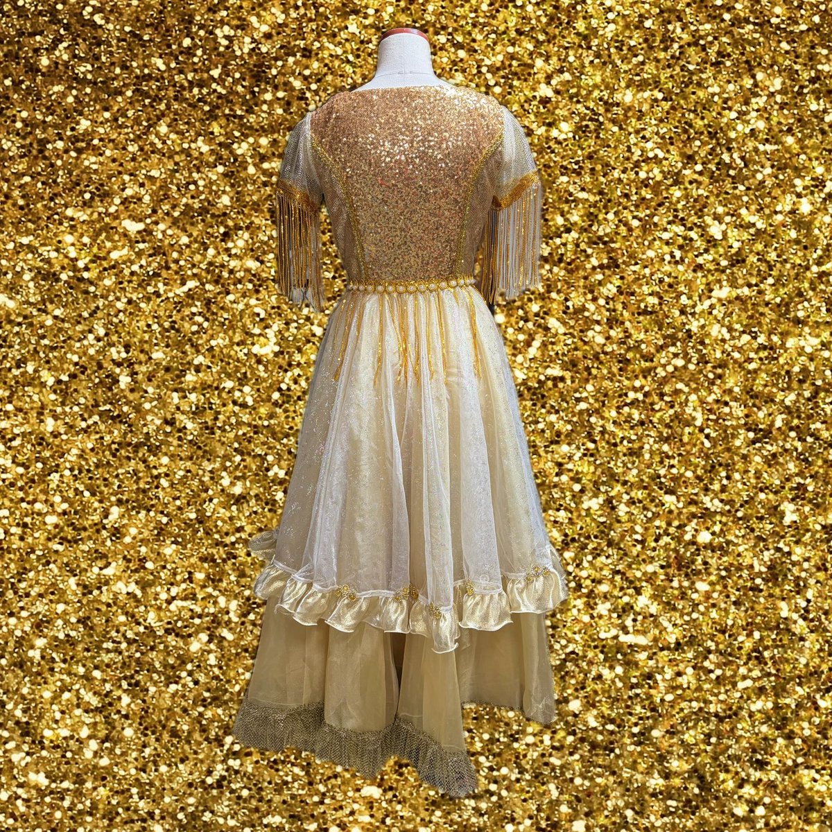 ✨•⚜️•━━━━
　　　オーダー衣装
　　　　　　━━━━•⚜️•✨

花井しずく 様
『Swinger!』2nd 1景 ベッド着

#galacos