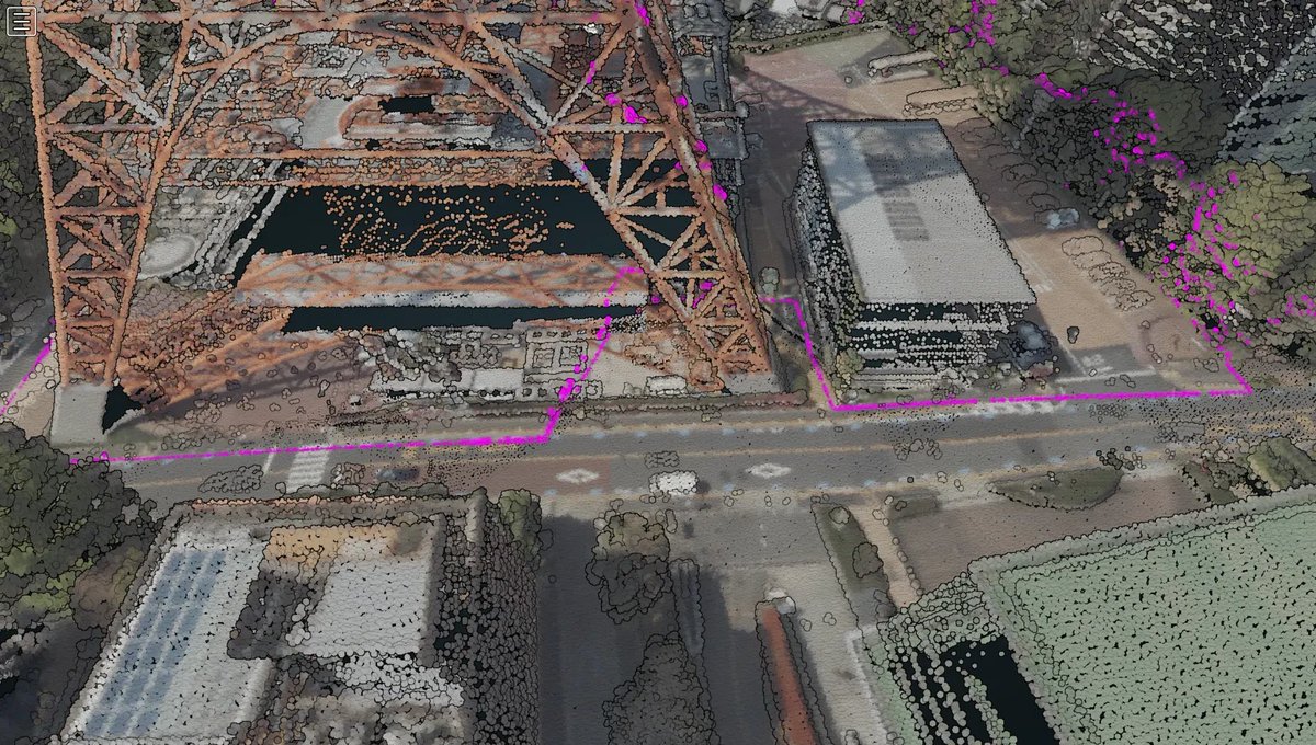 東京都のオープンデータと土地の境界を重ね合わせてみました。SIMA形式のファイルを10cm幅の点群ファイルに変換し、ピンク色で示しています。それらを  #PotreeDesktop にて読み込むことで重ね合わせ表示しています。点群データは #東京都デジタルツインプロジェクト の ...