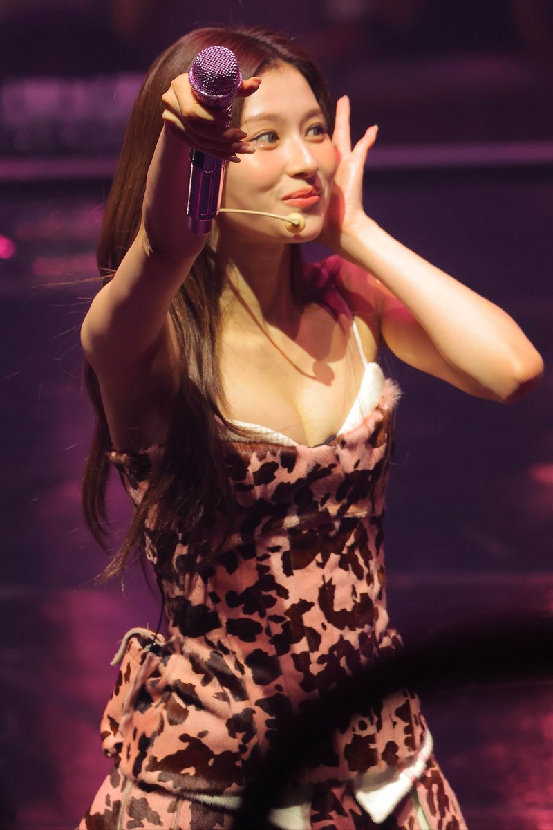 ❤️🖤 tweet media