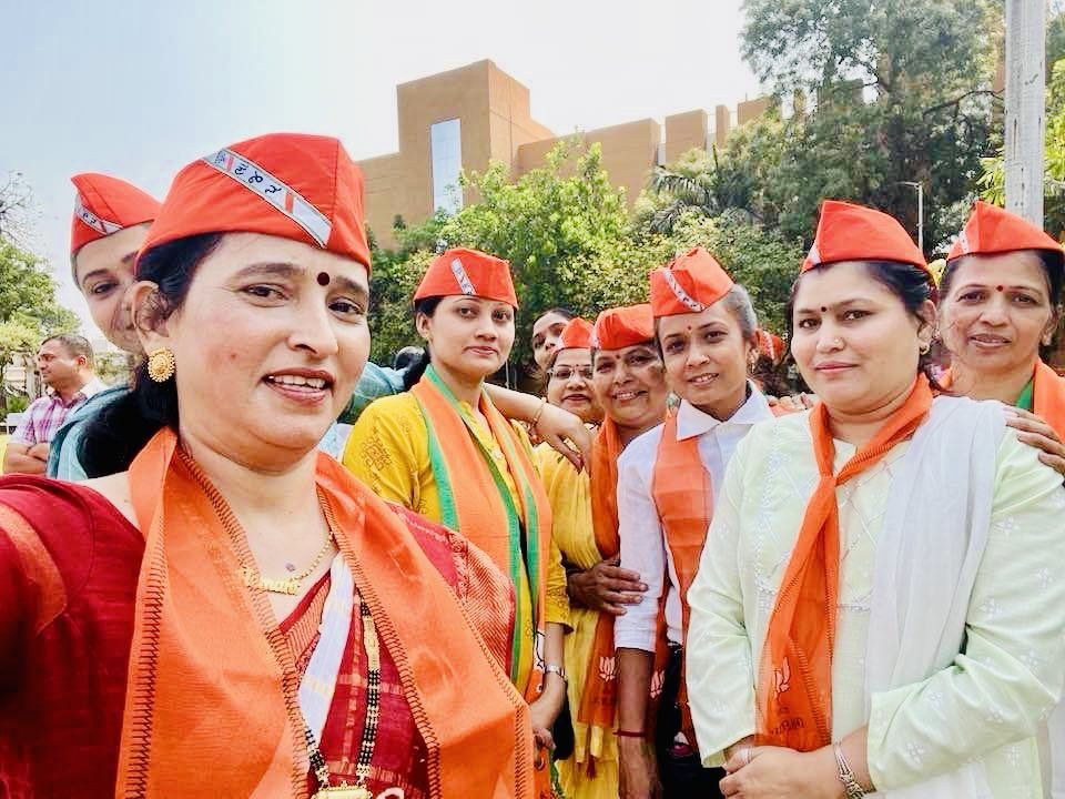 ભાજપ એ માત્ર પક્ષ નથી, પણ આપણો એક પરિવાર છે, અને કર્મનિષ્ઠ કાર્યકર્તાઓ જ ની સાચી તાકાત છે.
     આપણે સૌ સાથે મળીને આ પરિવાર ને નવી ઊંચાઈઓ પર લઈ જઈશું.🙏✌️💐<a href="/narendramodi/">Narendra Modi</a> <a href="/PMOIndia/">PMO India</a> <a href="/AmitShah/">Amit Shah</a> <a href="/CMOGuj/">CMO Gujarat</a> <a href="/Bhupendrapbjp/">Bhupendra Patel</a> <a href="/BJP4Gujarat/">BJP Gujarat</a> <a href="/patelishwarsinh/">Ishwarsinh T Patel</a> <a href="/NitinNabin/">Nitin Nabin</a> <a href="/J_I_Vishwakarma/">Jagdish Vishwakarma</a>